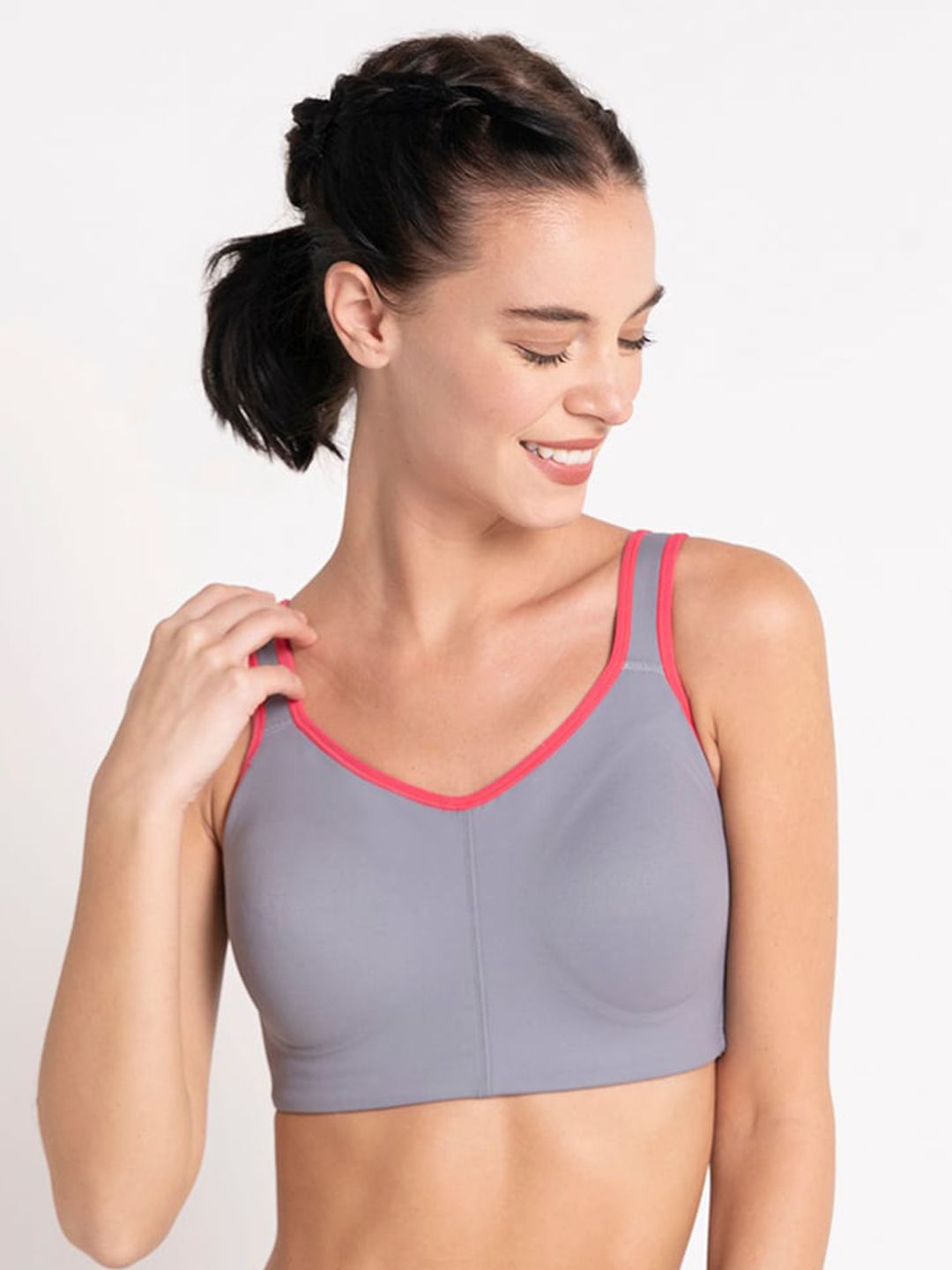 Cultsport Grey Solid Non-Wired Lightly Padded Sports Bra AW19WS1234C Price in India