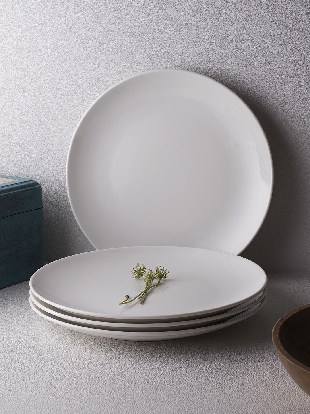 Ariane Urmi Set of 4 White Fine Porcelain Glossy Urmi Plates Price in India