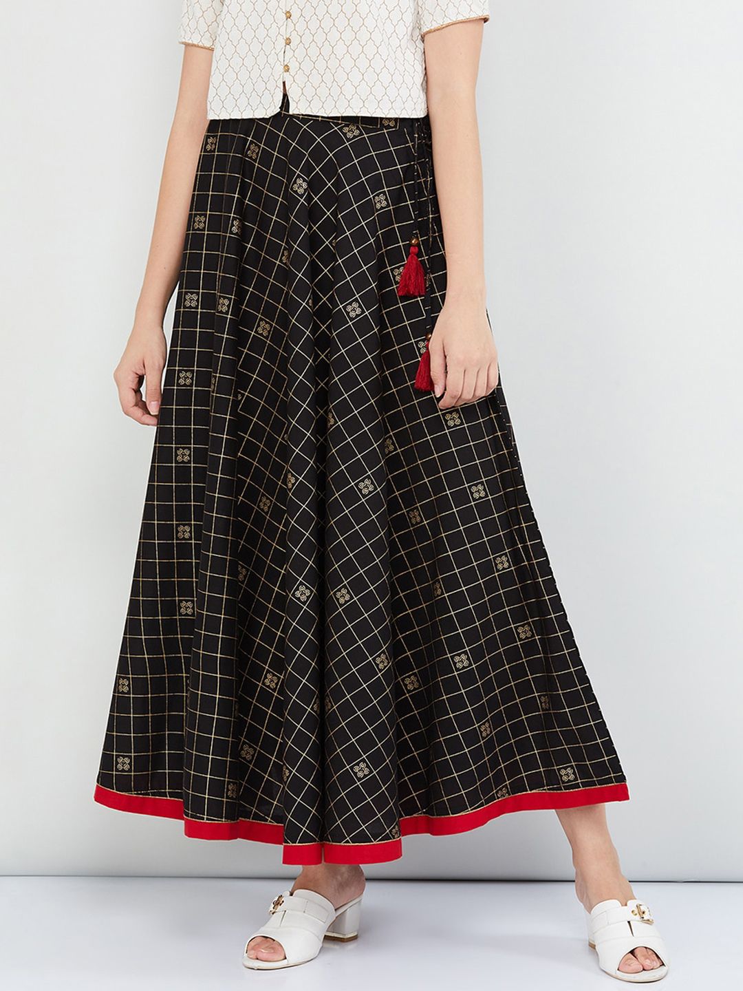 max Women Black & Gold-Toned Checked Flared Maxi Skirt