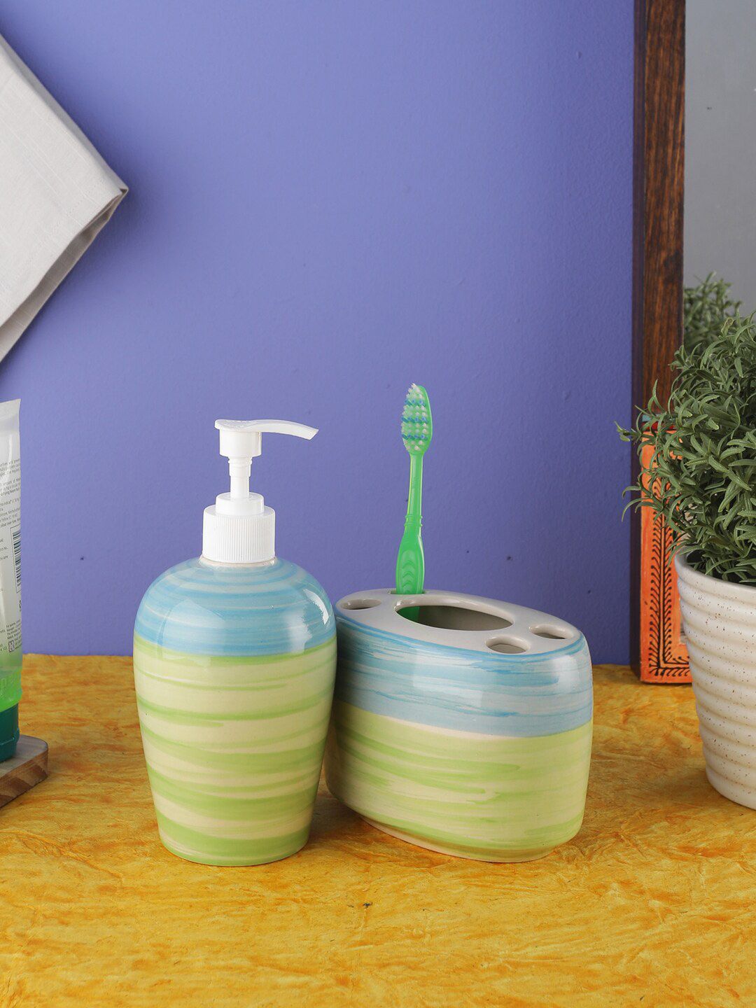 VarEesha Green & Blue Printed Ananda Ceramic Two Piece Bathroom Accessories Set Price in India