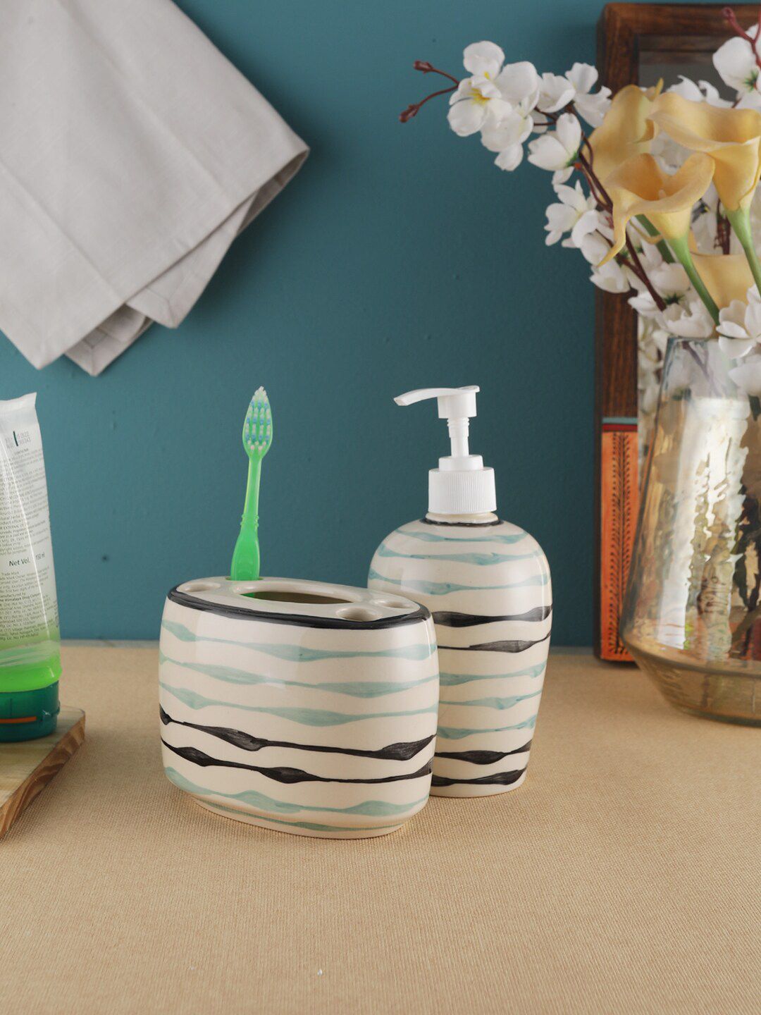 VarEesha Off-White & Sea-Green Striped Mugdha Ceramic Bathroom Accessories Set Price in India