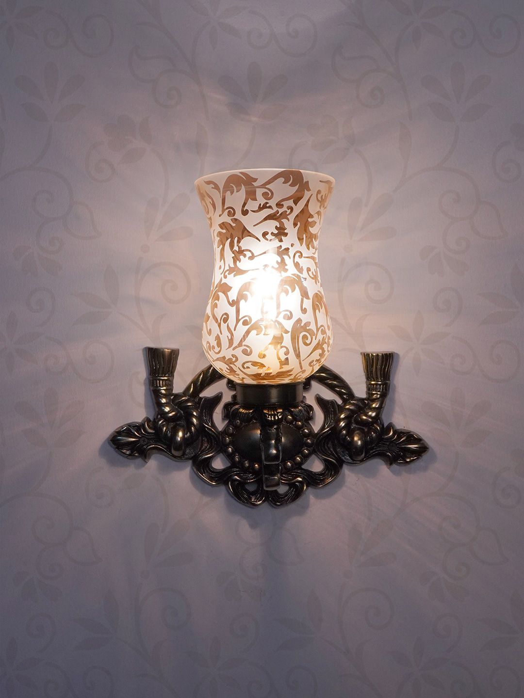 Fos Lighting Off-White & Gold-Toned Vintage Tassel Luster Etched Glass Sconce Wallchiere Price in India