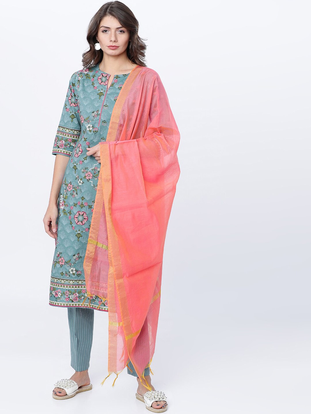 Vishudh Women Pink & Gold Coloured Solid Dupatta Price in India