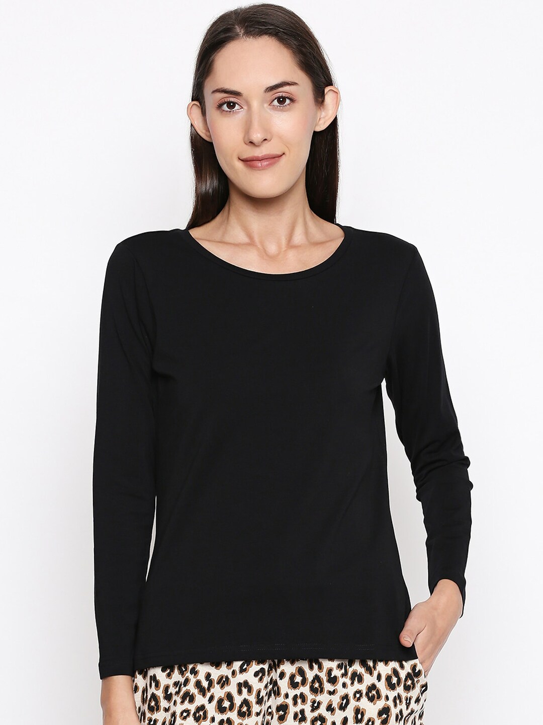Dreamz by Pantaloons Women Black Solid Lounge tshirt Price in India