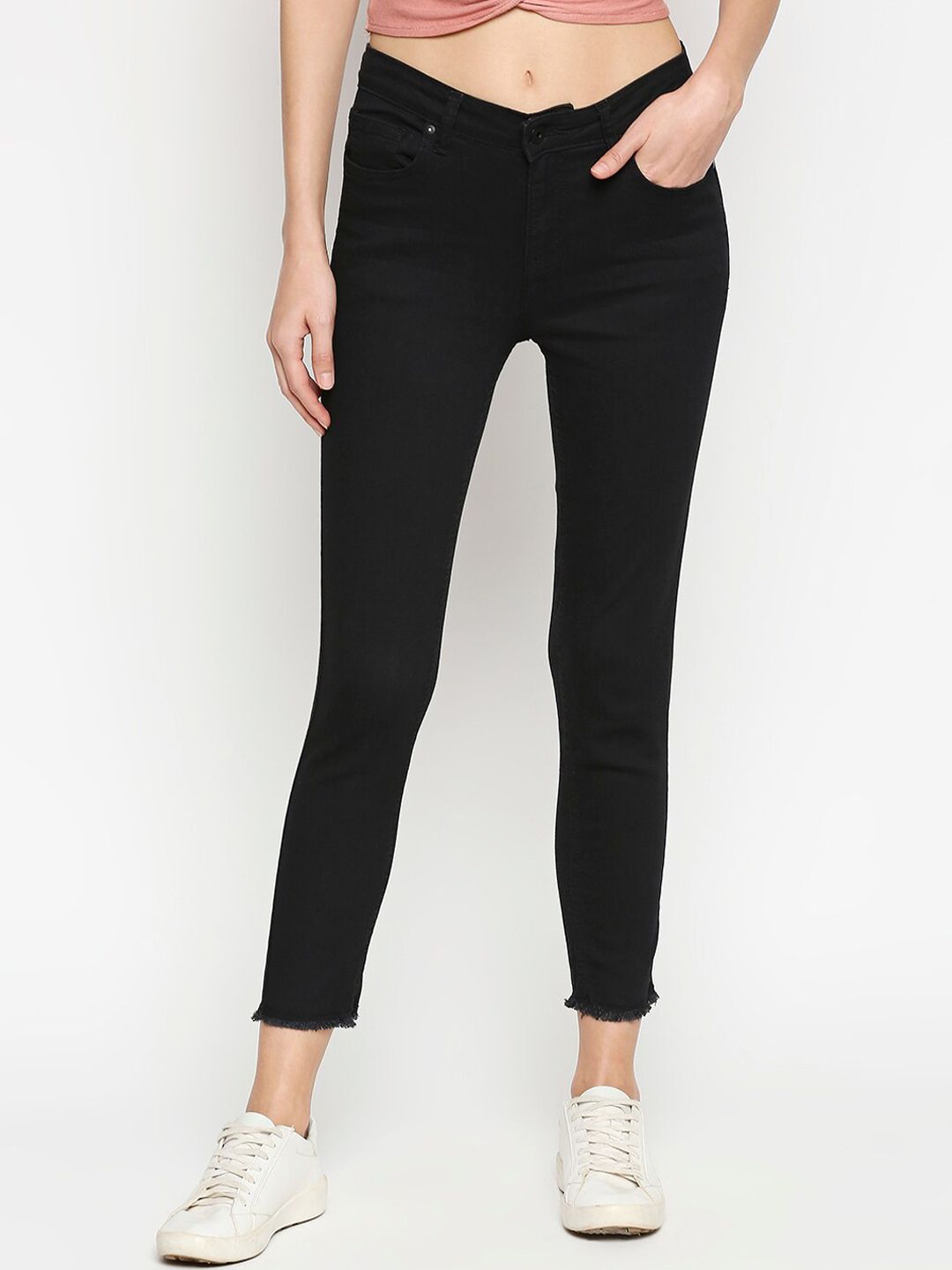 People Women Black Solid Slim Fit Jeans