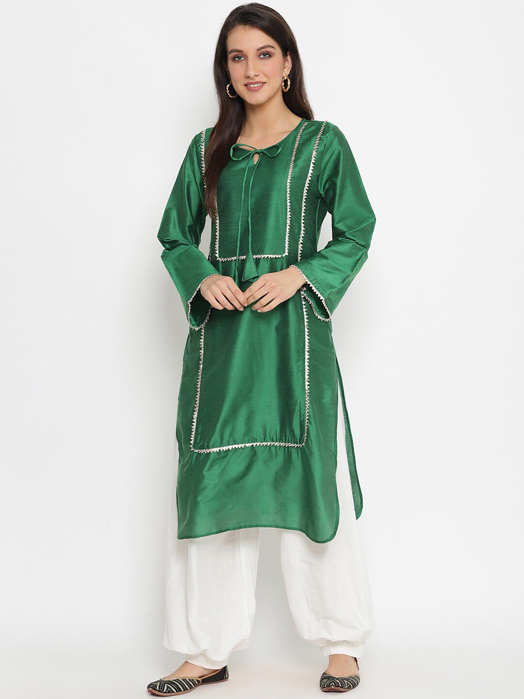 Abhishti Women Green Woven Design Kaftan Kurta