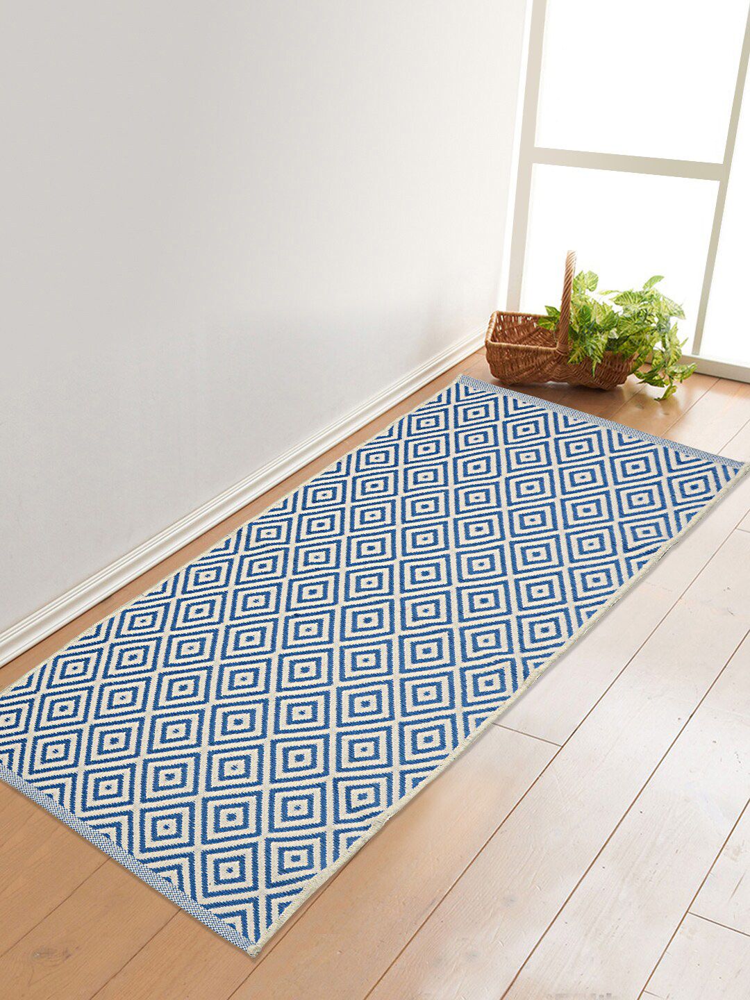 Saral Home Blue & White Geometric Floor Mat Price in India