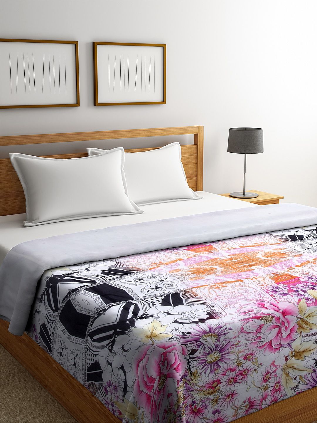 REME White & Pink Floral AC Room 150 GSM Double Bed Quilt Price in India
