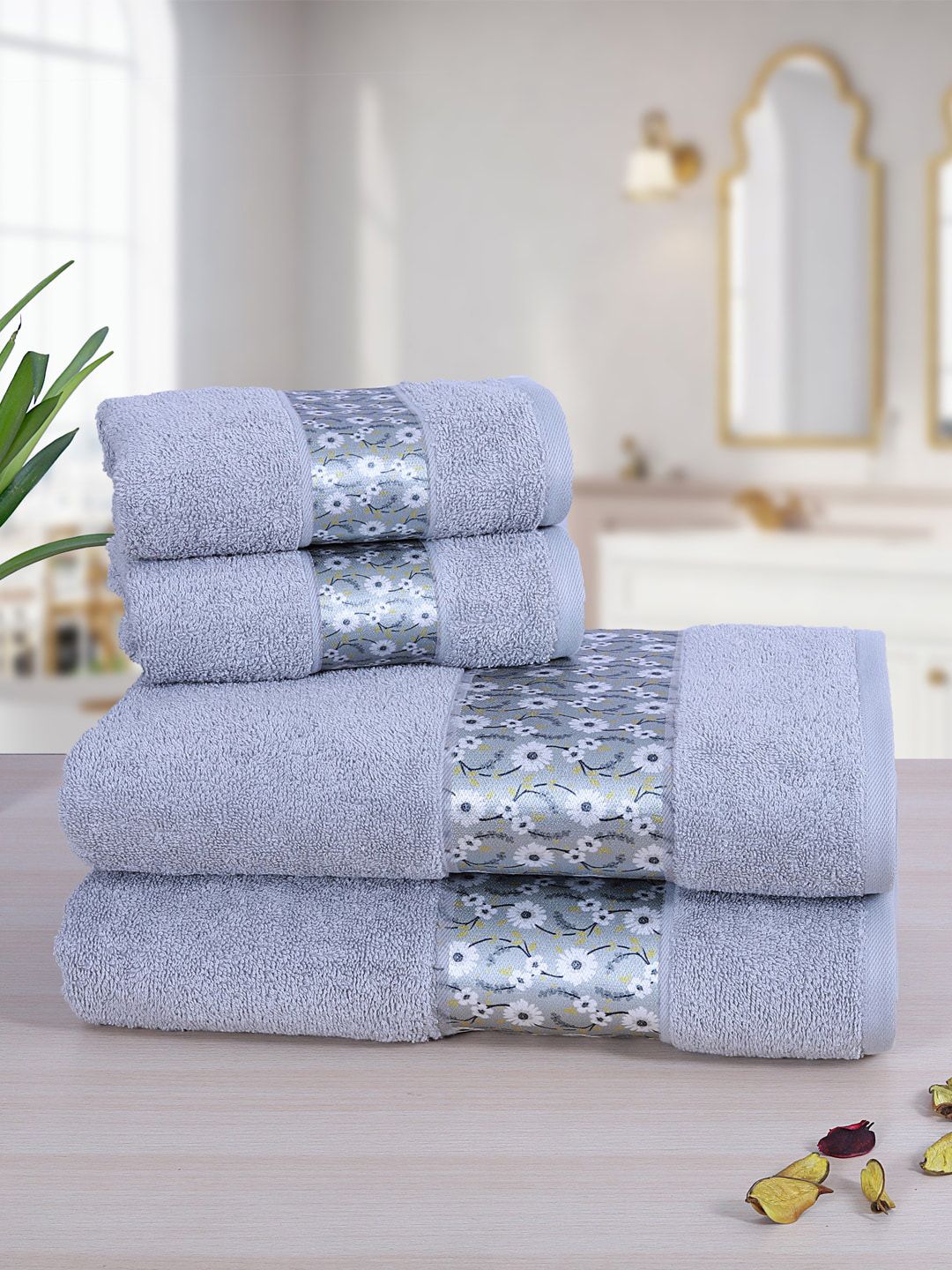 RANGOLI Set Of 4 Grey & White Solid 450 GSM Towels Price in India