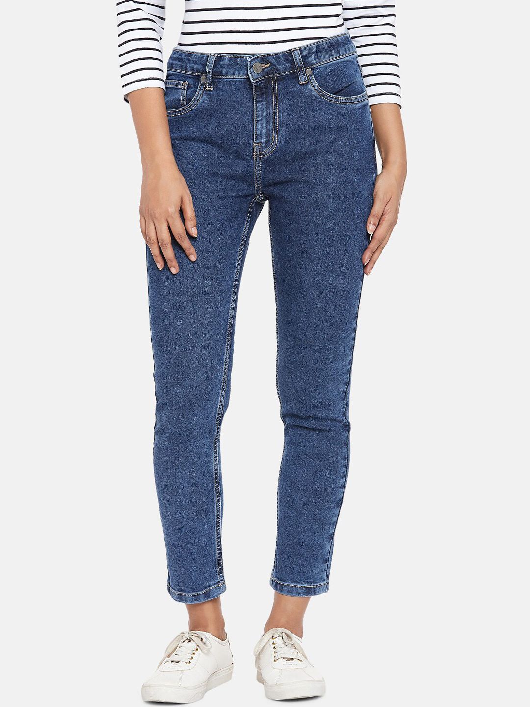 People Women Blue Skinny Fit Jeans Price in India
