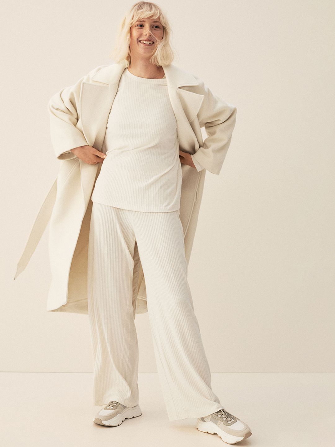 H&M Women White Ribbed Trousers