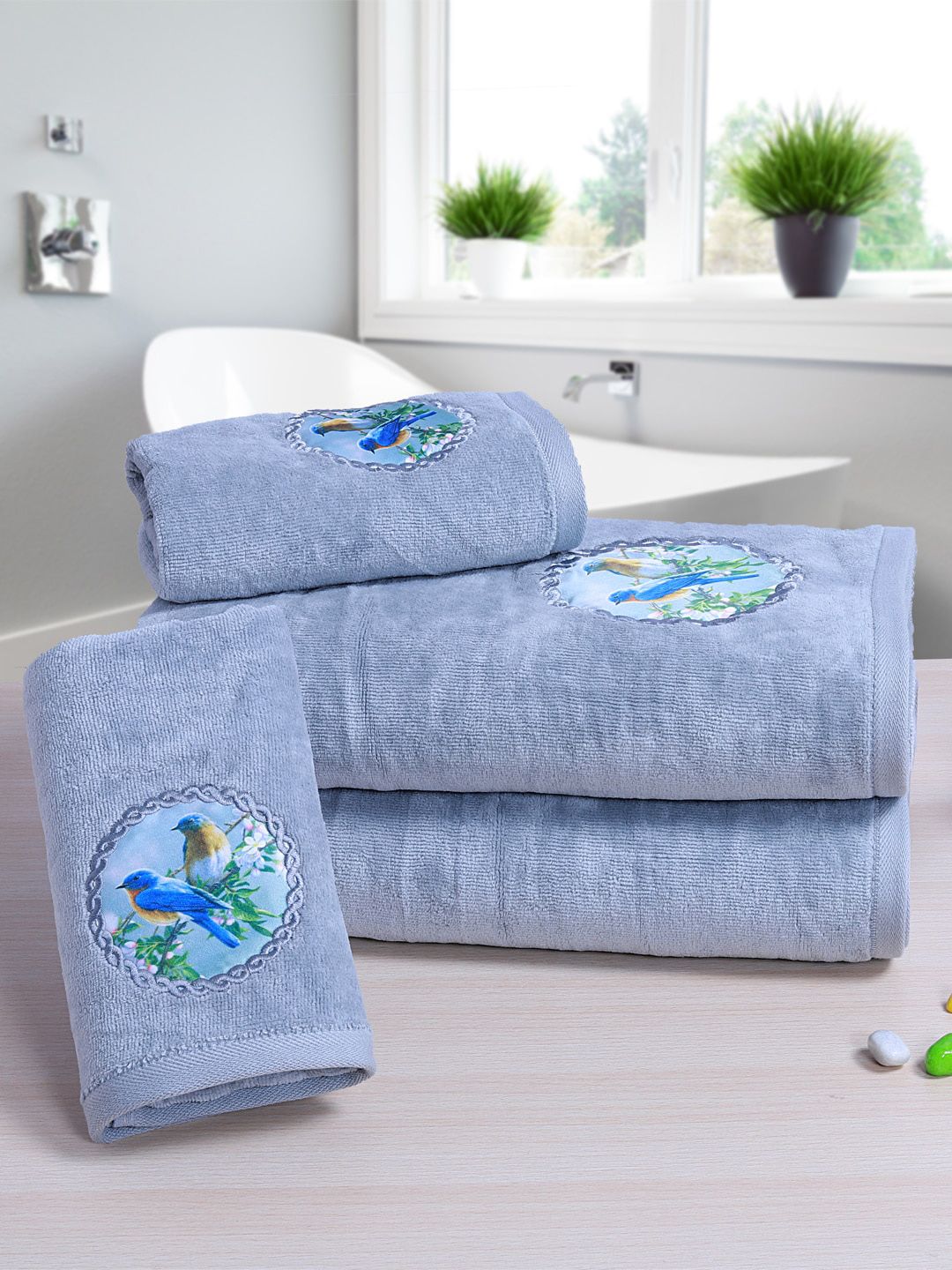 RANGOLI Unisex Set Of 4 Grey & Blue Appliqued 450 GSM Towels Price in India