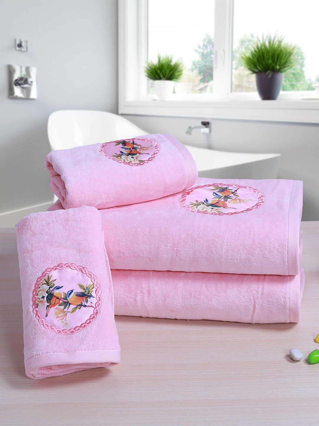 RANGOLI Set of 4 Pink Solid 450 GSM Towel Set Price in India