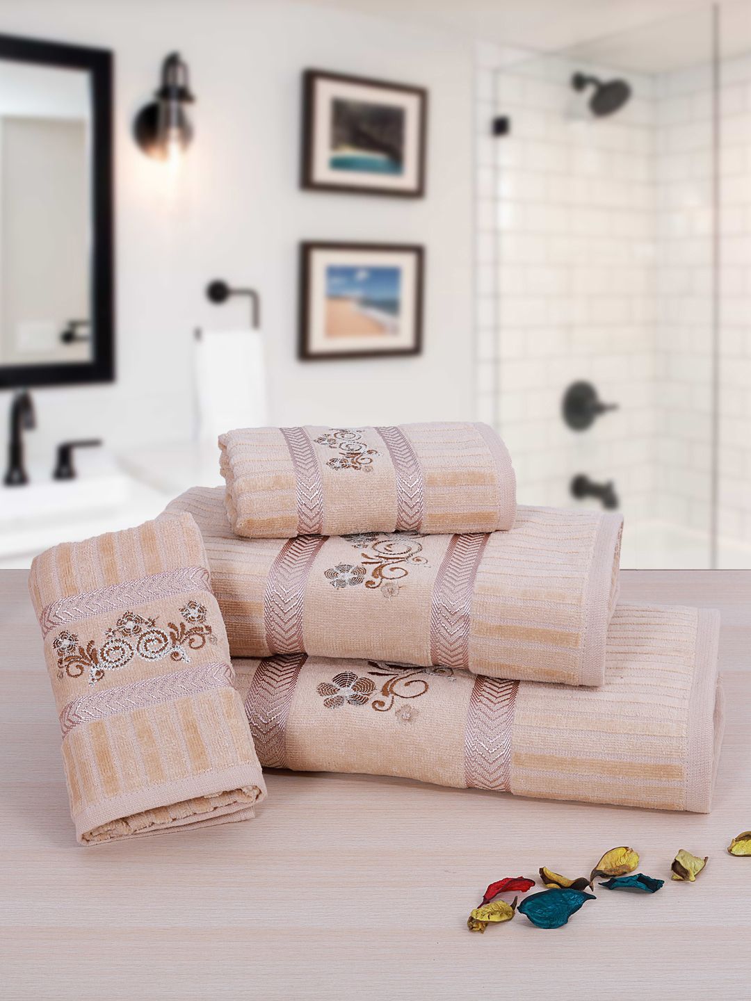 RANGOLI Unisex Set Of 4 Beige & Brown Embroidered 380 GSM Towels Price in India