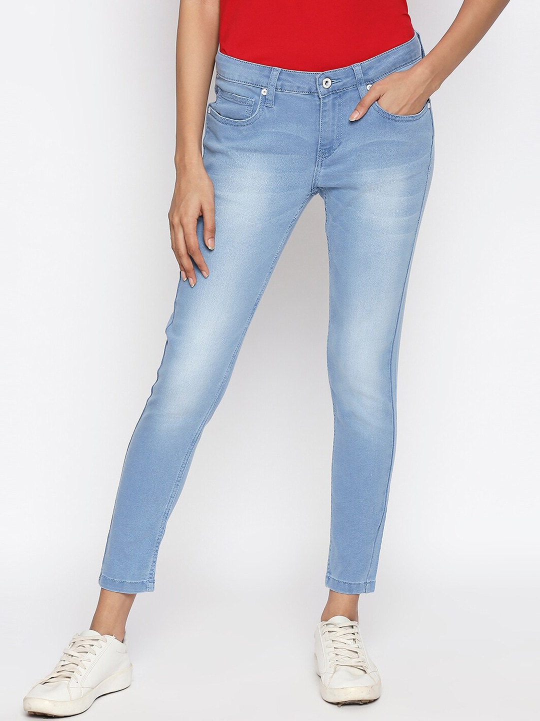 People Women Blue Skinny Fit Mid-Rise Clean Look Stretchable Jeans Price in India