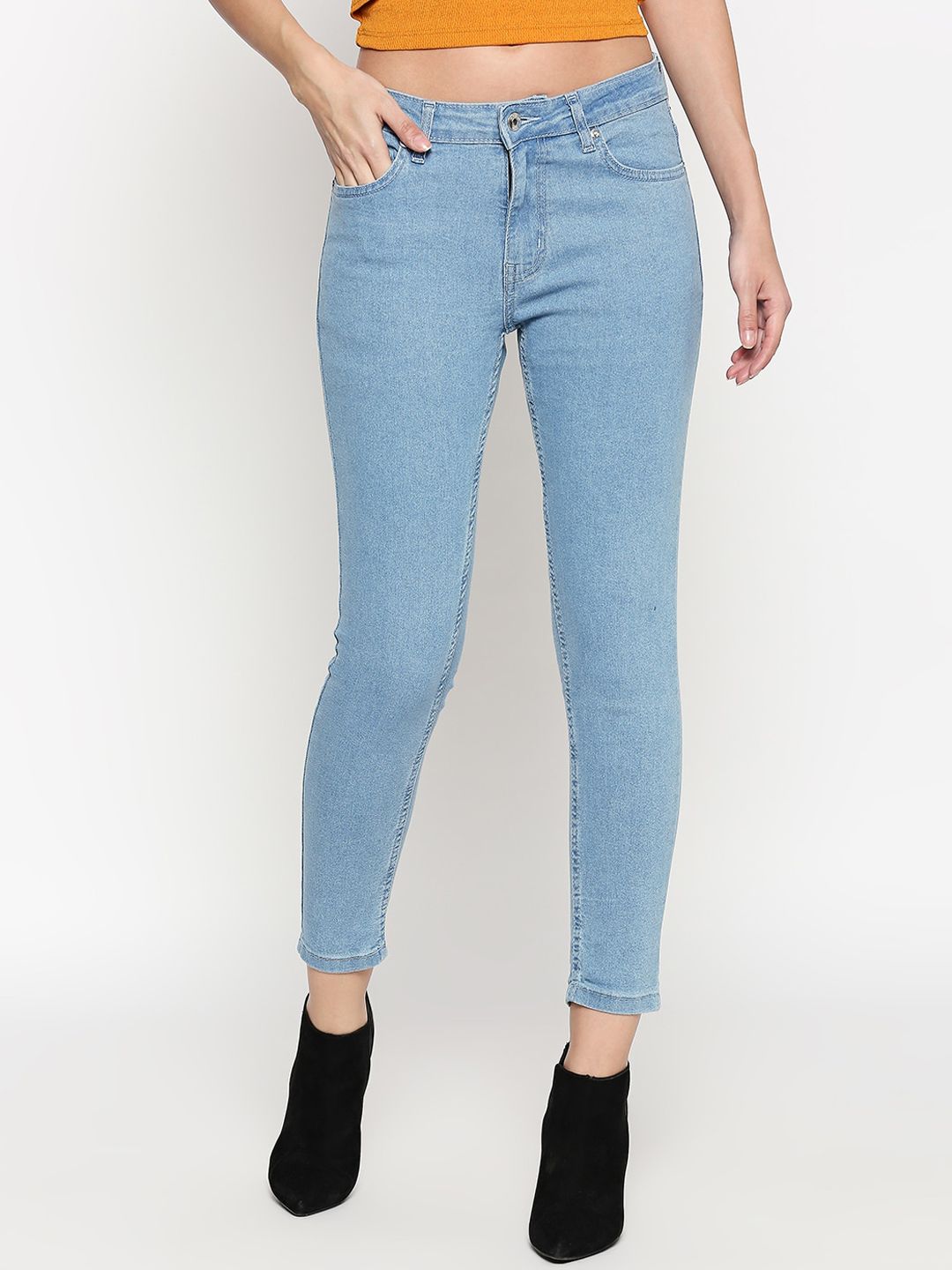 People Women Blue Skinny Fit Mid-Rise Clean Look Jeans Price in India