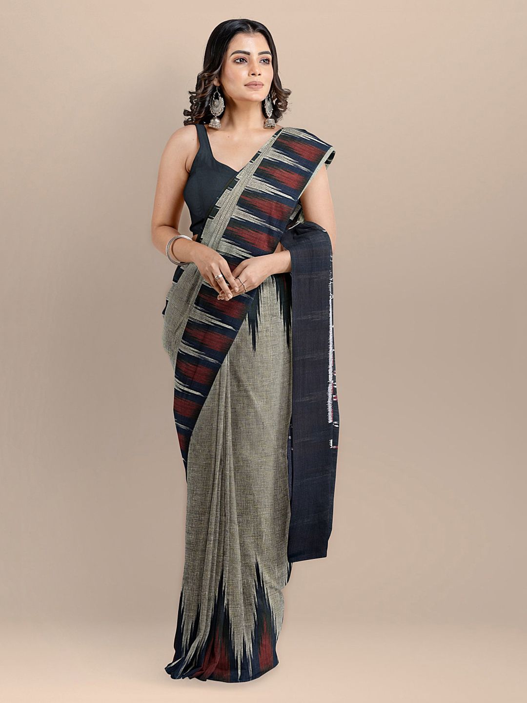 BharatSthali Grey Pure Cotton Printed Sambalpuri Saree