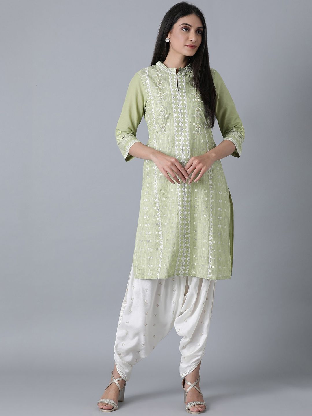 W Women Green Floral Embroidered Thread Work Kurta Price in India
