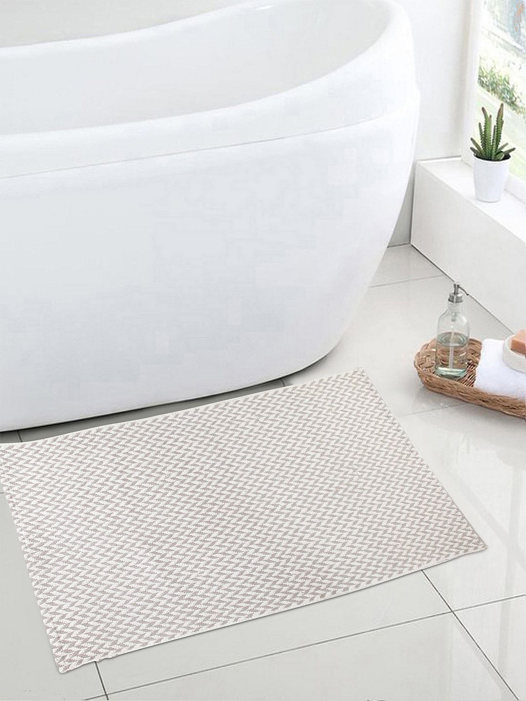 BLANC9 Grey & Off-White Geometric Cotton Floor Mat Price in India