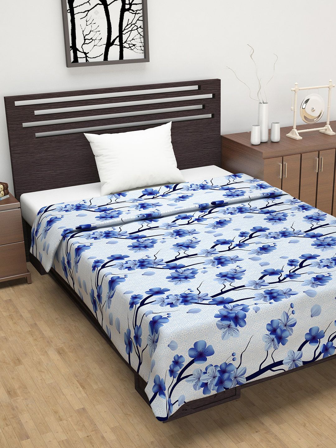 Divine Casa Off-White & Black Floral AC Room 150 GSM Single Bed Dohar Price in India