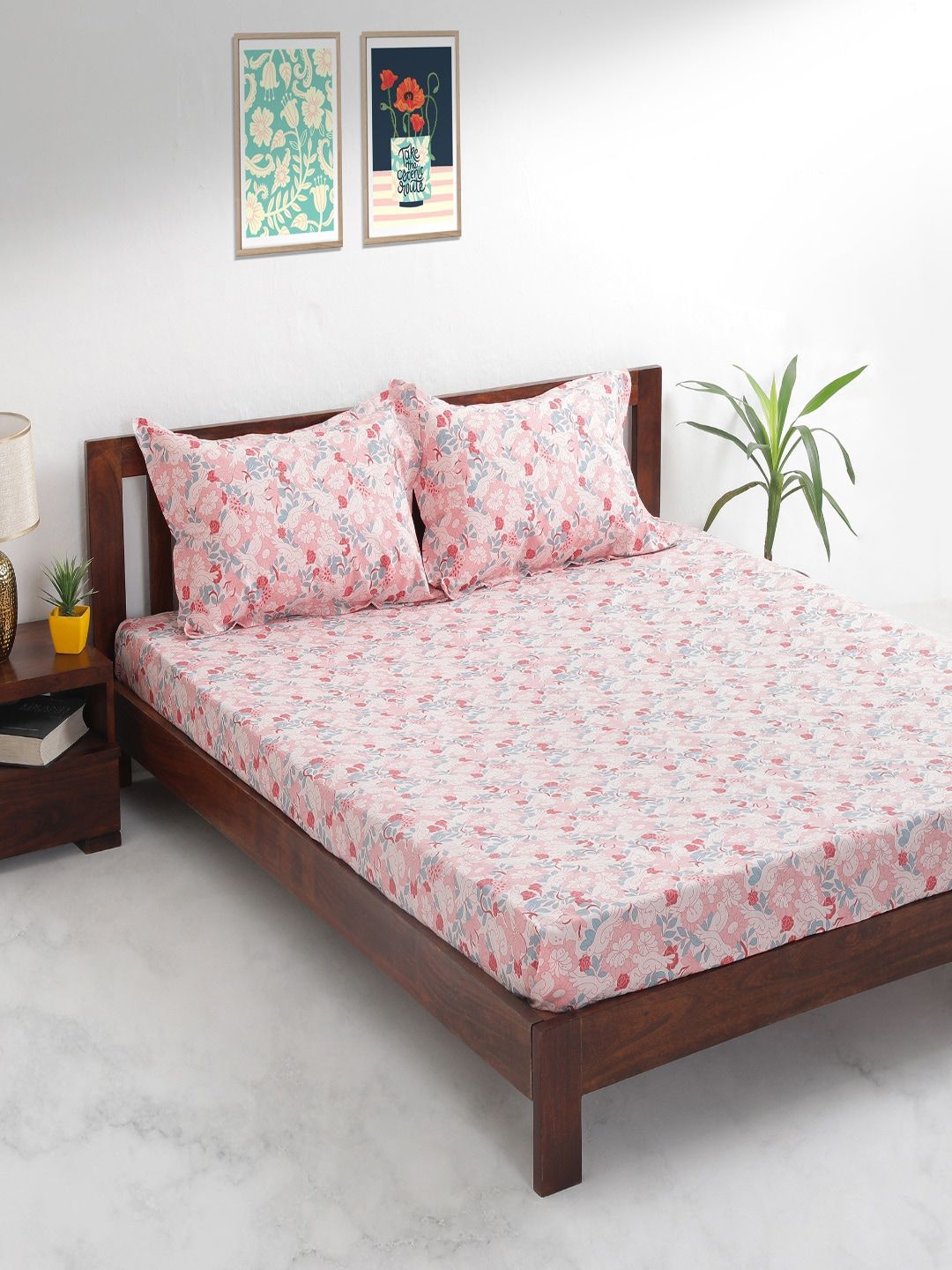 Chumbak Pink & Red Conversational 136 TC Cotton 1 Queen Bedsheet with 2 Pillow Covers Price in India