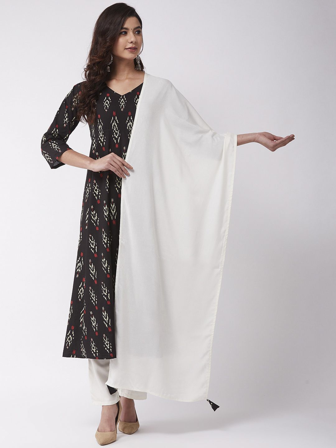 InWeave Women Black & White Printed Kurta with Trousers & Dupatta