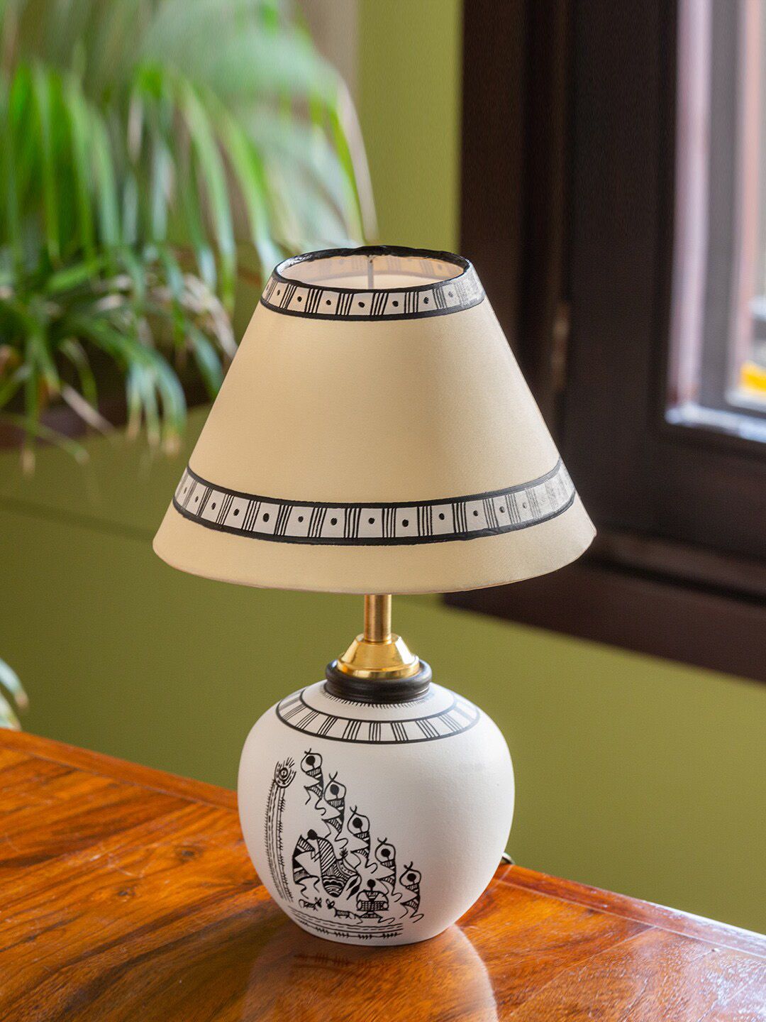 ExclusiveLane Off-White & Black Hand-Painted Terracotta Table Lamp Price in India
