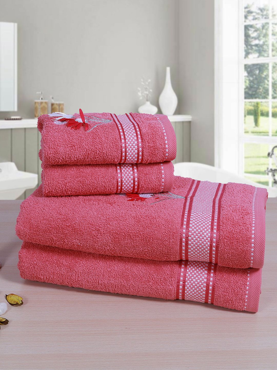 RANGOLI Set of 4 Pink Solid 380 GSM Towels Price in India