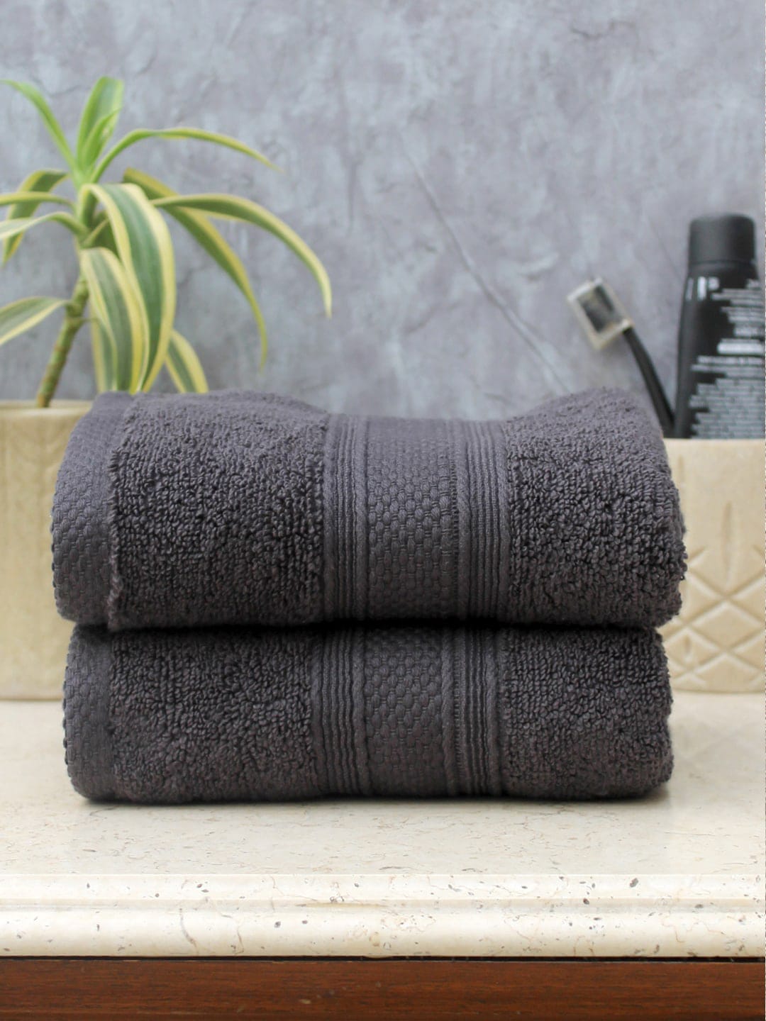 AVI Living Set Of 2 Charcoal Grey Solid Imperial Zero Twist 560 GSM Hand Towels Price in India