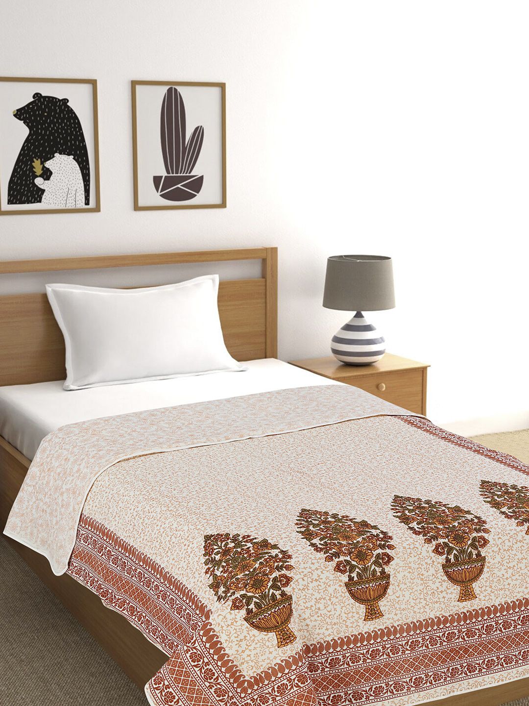 Salona Bichona White & Orange Ethnic Motifs AC Room 120 GSM Single Bed Dohar Price in India