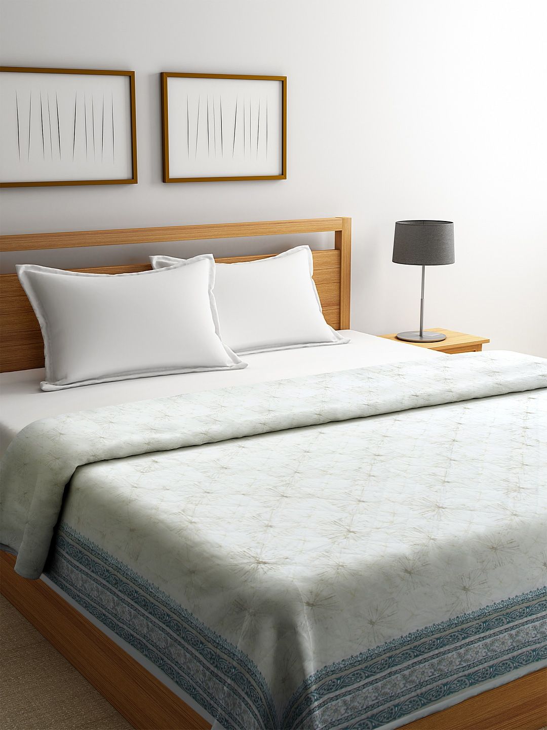 BLANC9 Off-White & Sea Green Geometric Heavy Winter 120 GSM Double Bed Quilt Price in India
