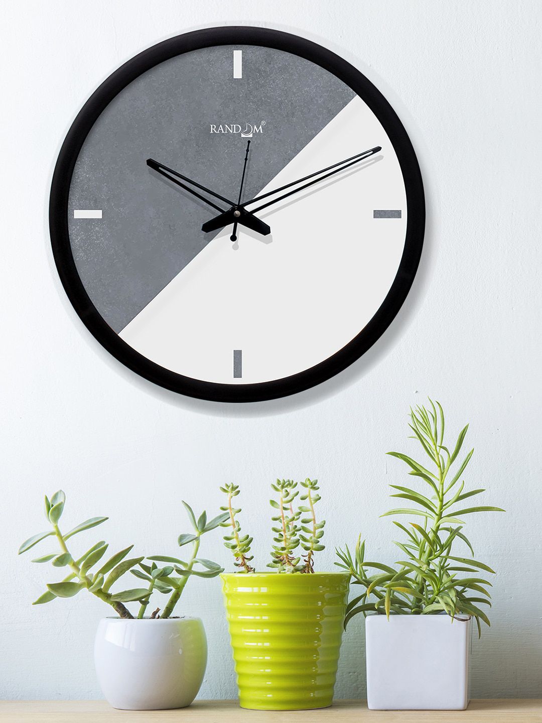 RANDOM Grey & White Round Colourblocked 30.4 cm Analogue Wall Clock Price in India