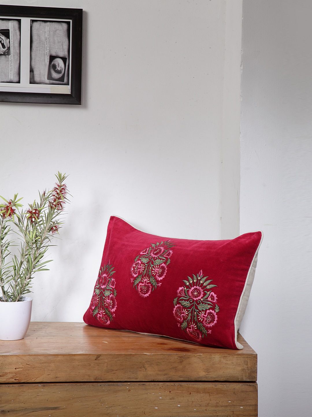 BLANC9 Red & Pink Set of Single Embroidered Rectangle Cushion Covers Price in India