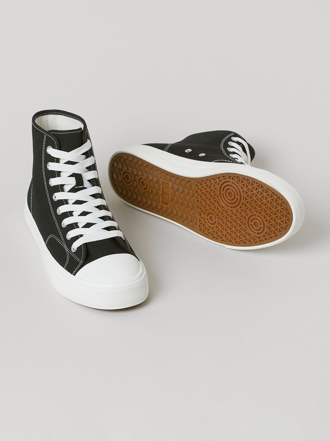 H&M Men White & Black Canvas Hi Top Trainers