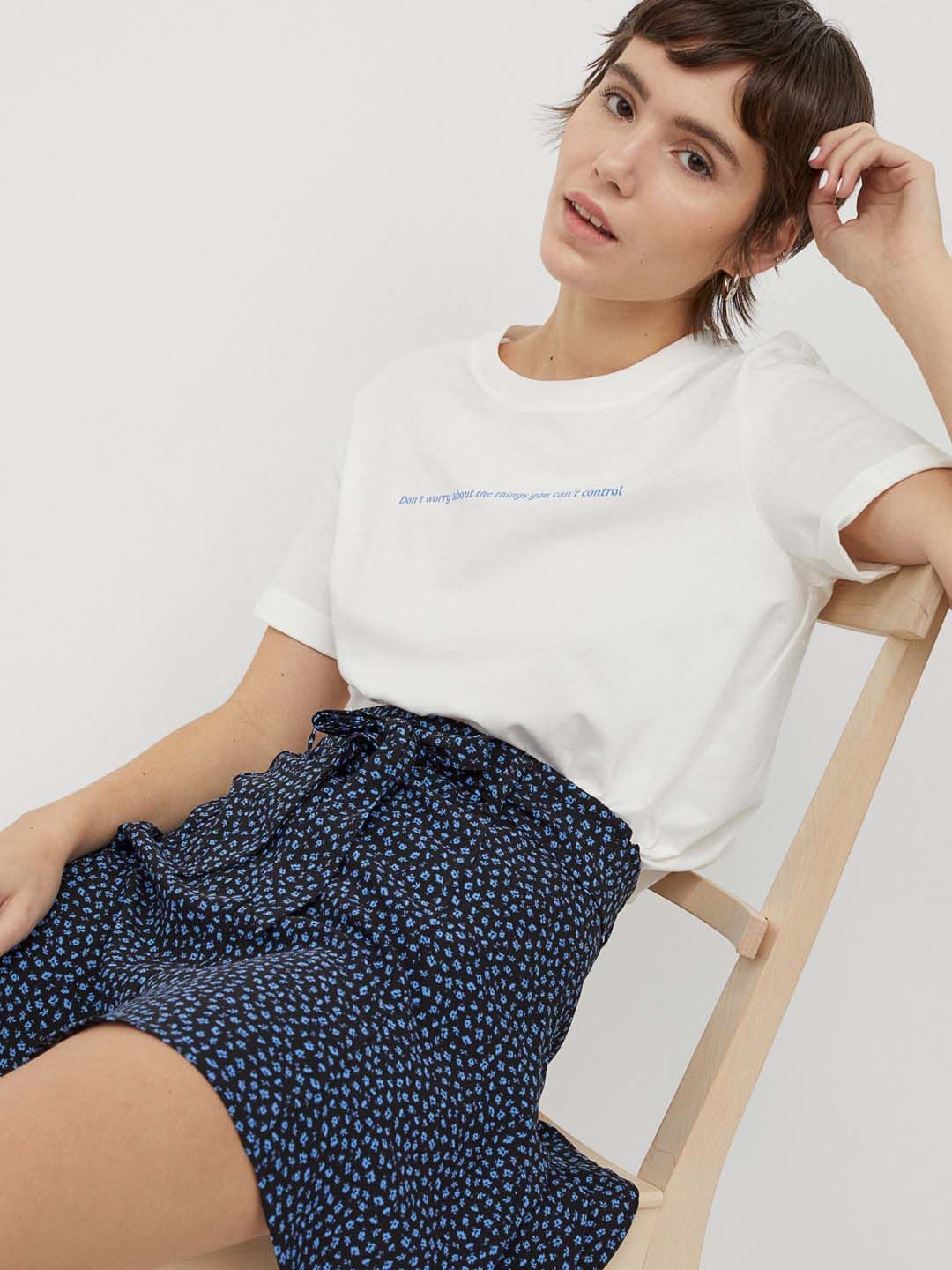 H&M Women White & Blue Printed T-shirt