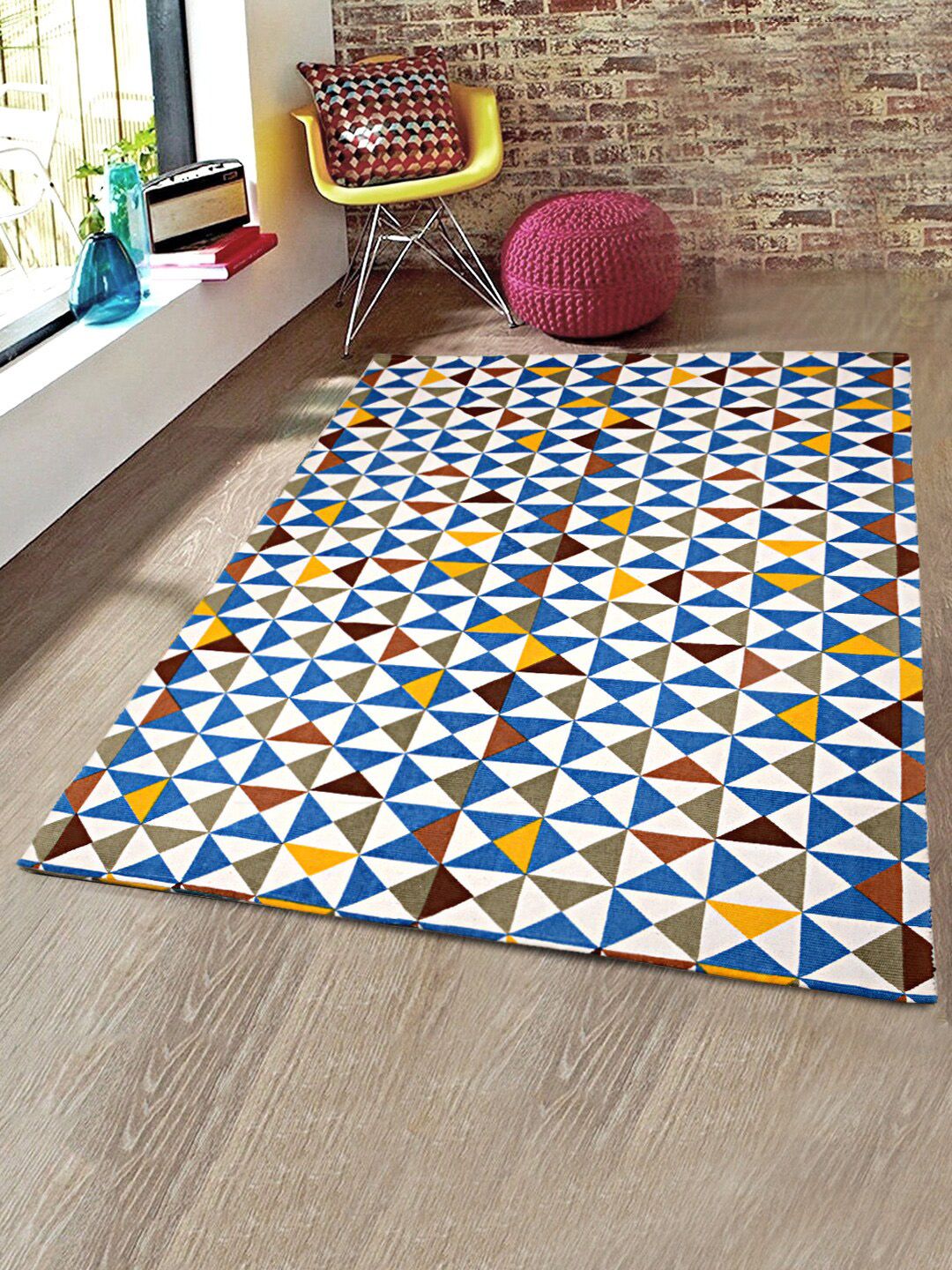 Saral Home Turquoise Blue & White Geometric Printed Anti-Skid Carpet Price in India