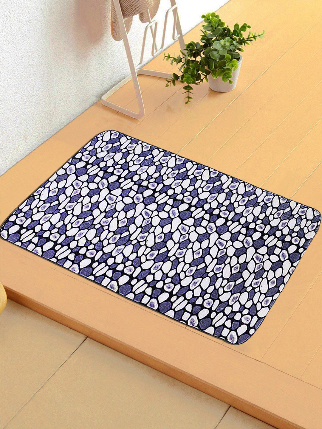 Status Grey & White Printed Super Soft Minky Fleece Fabric Doormat Price in India