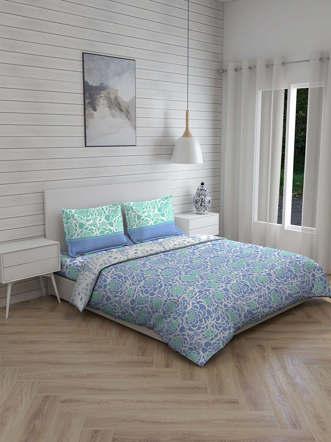 Layers Blue & White Floral Printed 148 TC Double King Bedding Set With Comforter Price in India