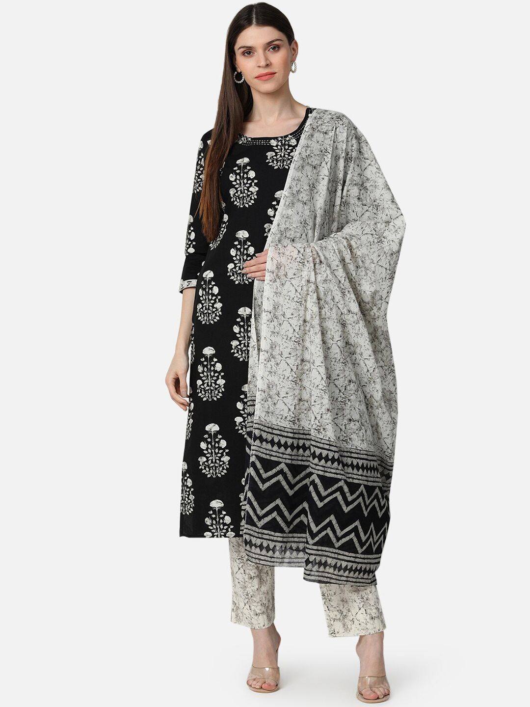 AHIKA Women Black & Grey Printed Kurta with Trousers & Dupatta