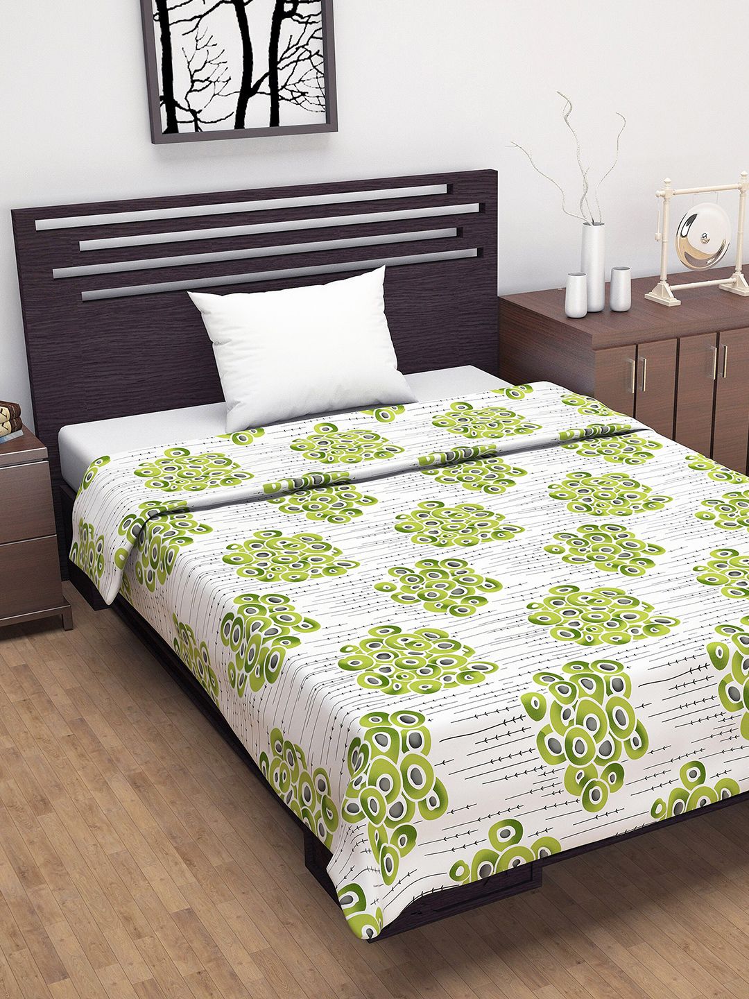Divine Casa White & Green Geometric AC Room 110 GSM Single Bed Dohar Price in India