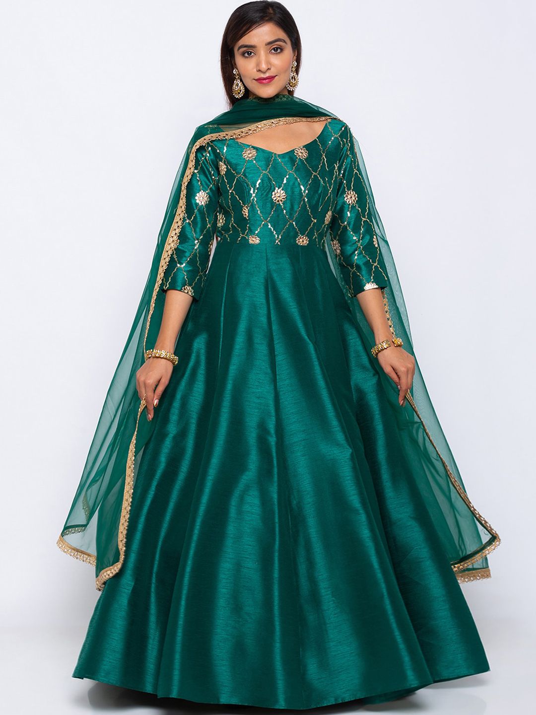 6Y COLLECTIVE Women Green Embellished Emerald Gotapatti Lattice Anarkali Dress & Dupatta