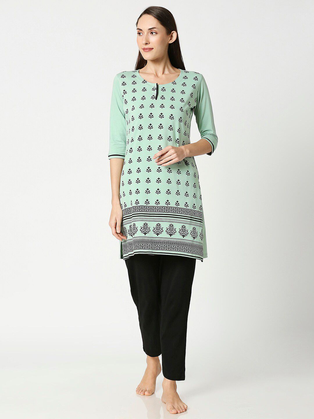 AV2 Women Green & Black Pure Cotton Night Suit Price in India