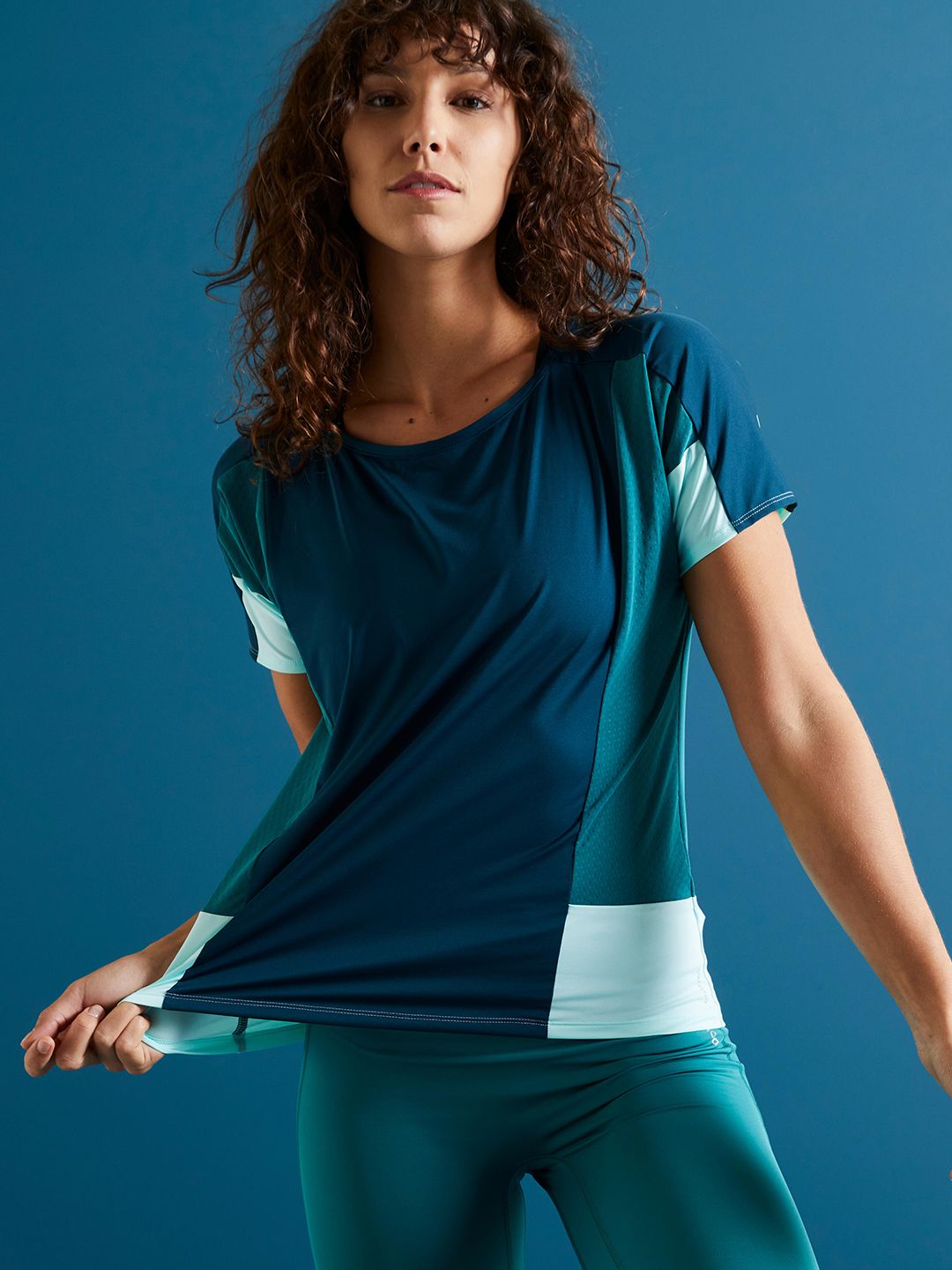 Domyos By Decathlon Women Blue Solid Round Neck Loose Fitness T-shirt