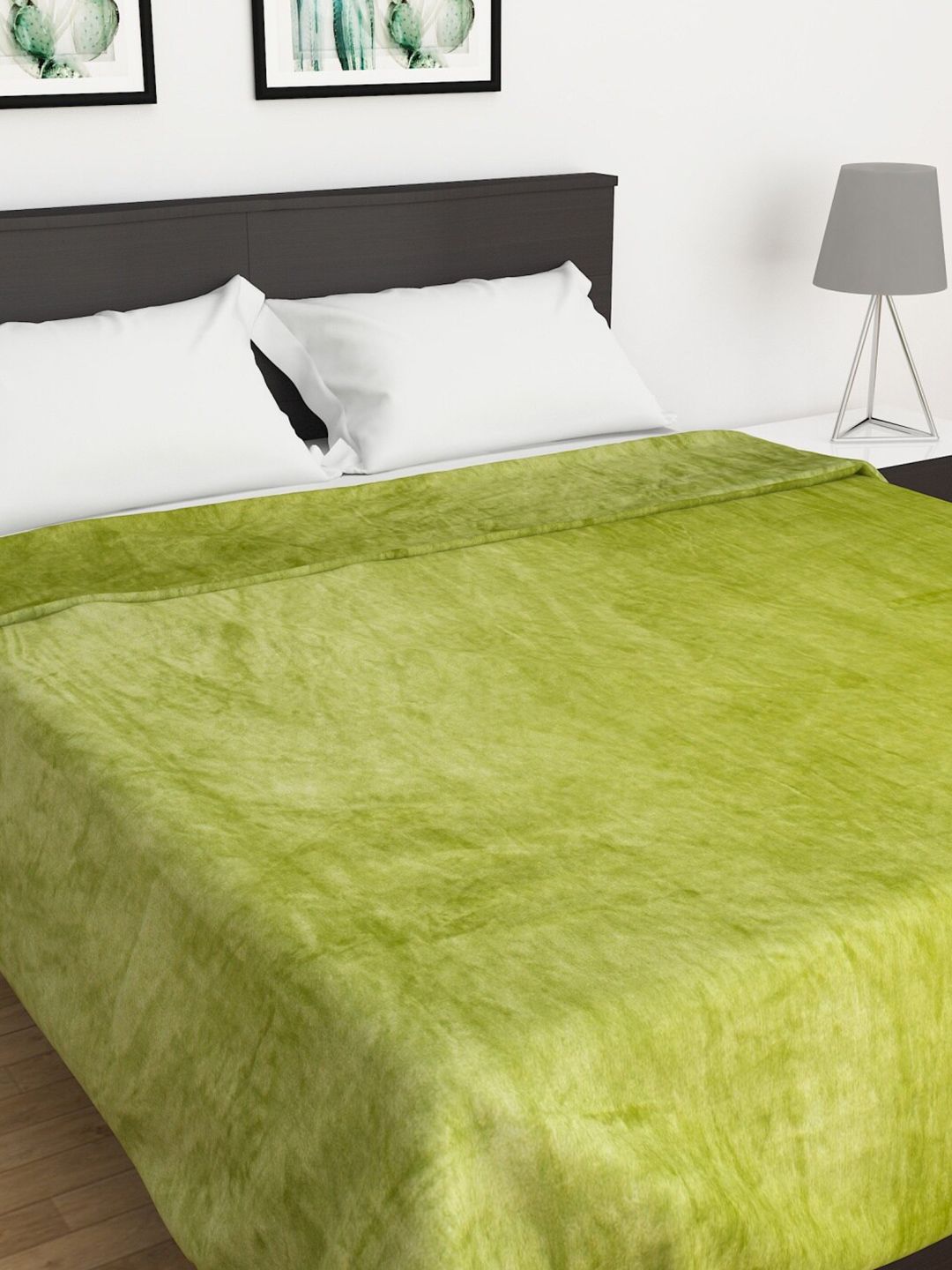 Home Centre Green Solid AC Room 210 GSM Double Bed Blanket Price in India
