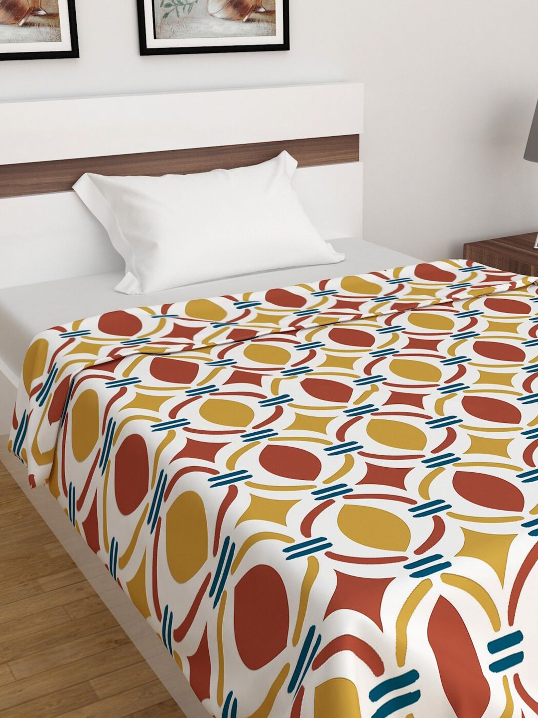 Home Centre White & Yellow Geometric AC Room 210 GSM Single Bed Blanket Price in India