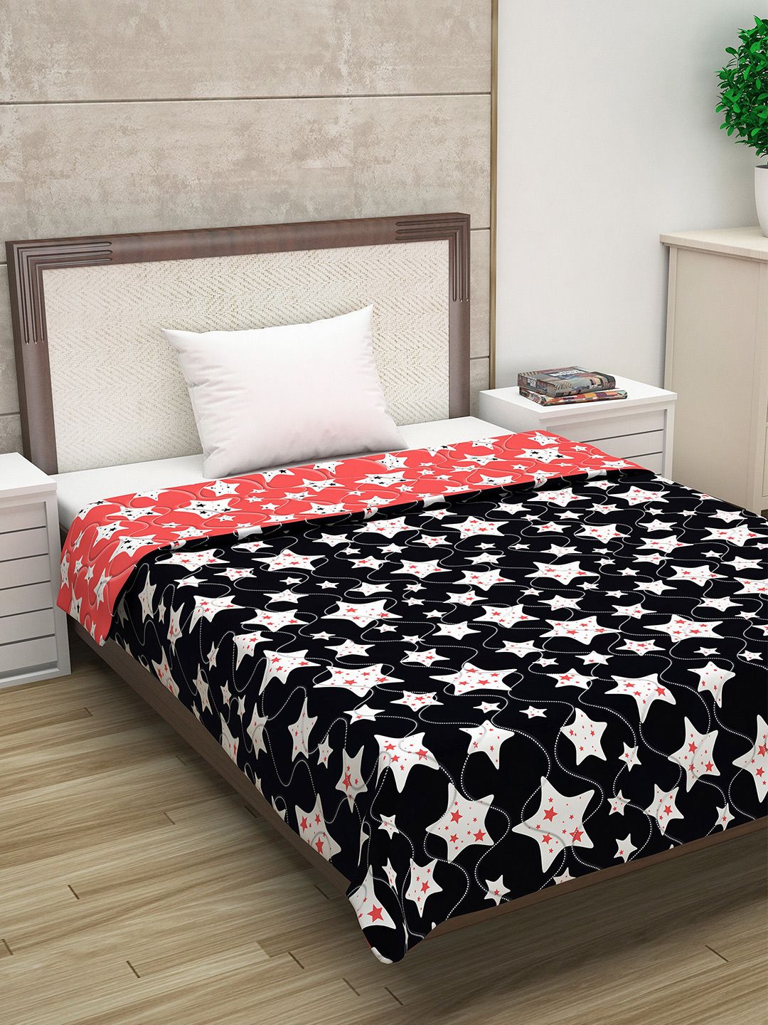 Divine Casa Black & White AC Room 110 GSM Single Bed Comforter Price in India