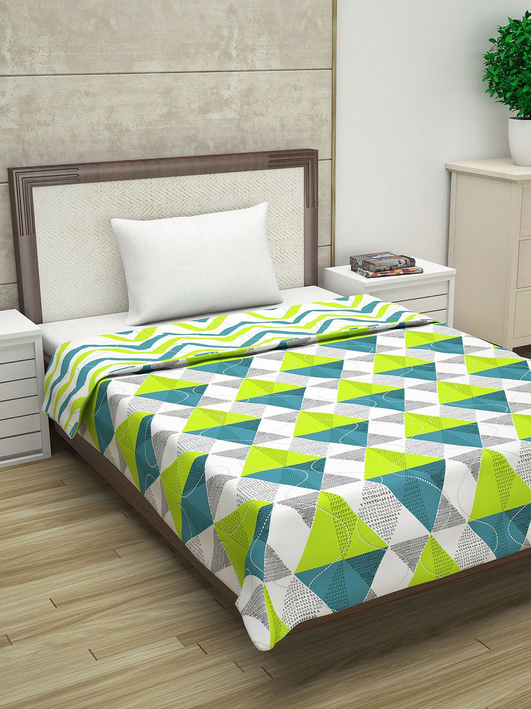 Divine Casa White & Turquoise Blue Geometric AC Room 110 GSM Single Bed Comforter Price in India