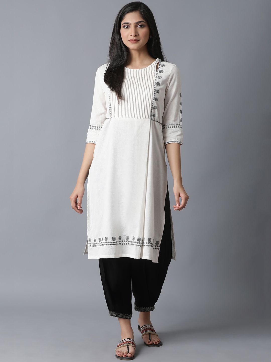 W Women White Ethnic Motifs Embroidered Thread Work Kurta Price in India