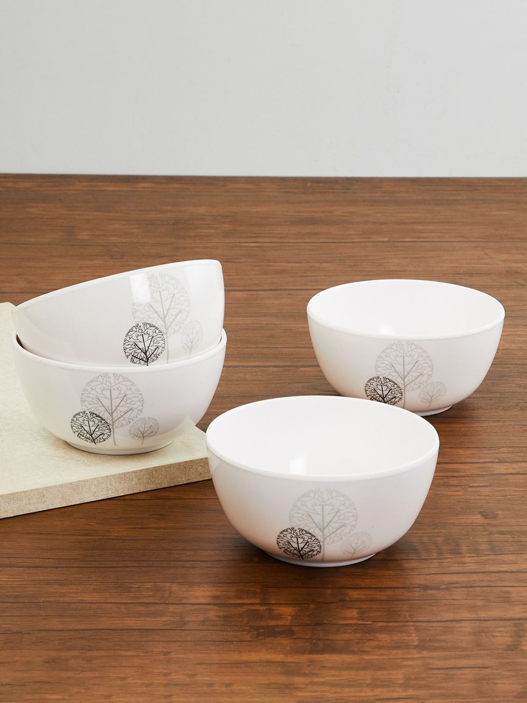 Home Centre Set Of 4 White Corsica Spinel Ursa Printed Cereal Bowls Price in India