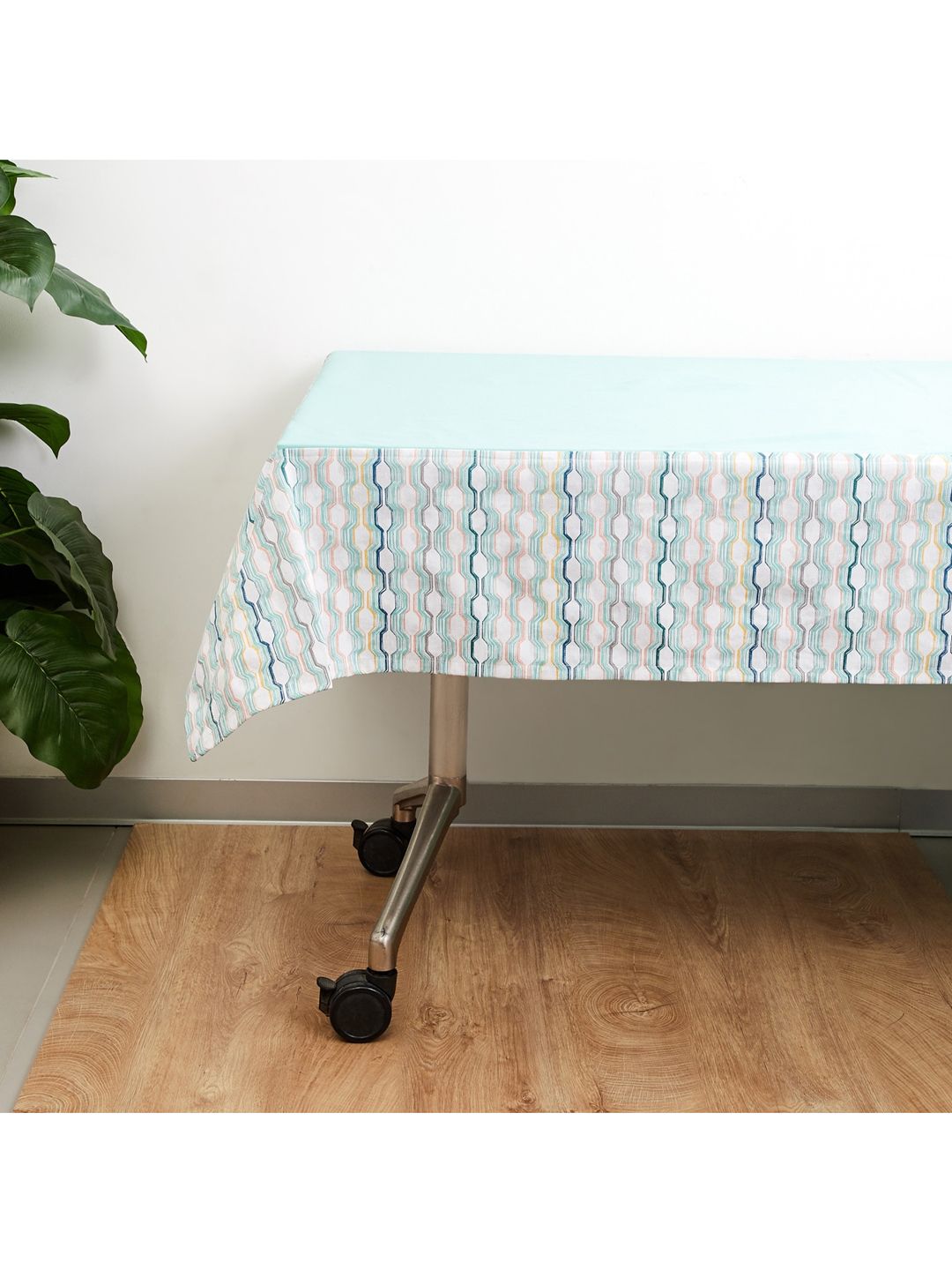 Home Centre Blue & White Mandarin Blossom Printed 6-Seater Rectangular Cotton Table Cover Price in India